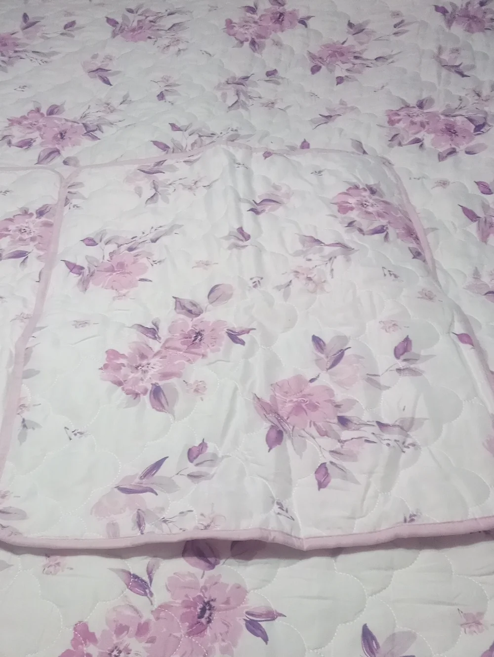 Madison Park Delicate Floral Full/Queen Quilt Set New $59.99 Pink
